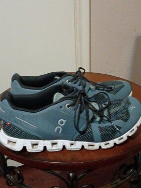 On Cloud Women's Size 7 Athletic Cloud Running Shoes Tide Magnet 19.99197